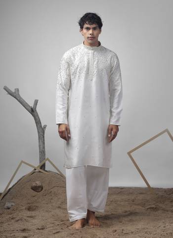 For A festive Wear,Grab These Readymade Kurta With Payjama in Fine Colored.These Kurta is Fabricated On Greek Satin And Art Silk Bottom With Designer Embroidery Work.Buy Now.