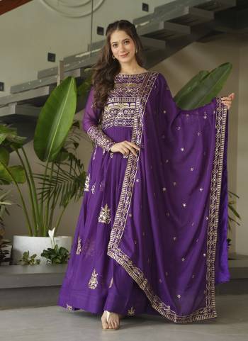 Garb These Beautiful Looking Party Wear Readymade Long Gown With Dupatta.These Gown And Dupatta is Fabricated On Chinon.Its Beautified With Designer Thread,Sequance,Beads Embroidery Work.