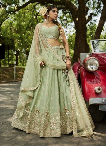  Looking This Party Wear Fine Color Fancy Heavy Designer Choli And Lahenga Fabriced On Chiffon And Dupatta Chiffon In Fabricated Beautified With Attrective Designer Heavy Sequance,Multy Thread Embroidery Work. Buy Now.