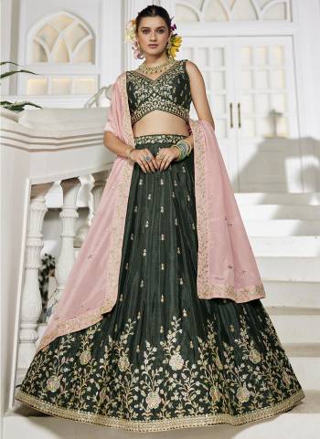  Looking This Party Wear Fine Color Fancy Heavy Designer Choli And Lahenga Fabriced On Chiffon And Dupatta Chiffon In Fabricated Beautified With Attrective Designer Heavy Sequance,Multy Thread Embroidery Work. Buy Now.