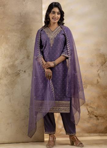 Garb These Beautiful Party Wear Readymade Suits With Dupatta.These Suit is Fabricated On Top Are Chanderi Silk And Bottom Are Silk And Organza Dupatta .Its Beautified With Designer Embroidery Work.