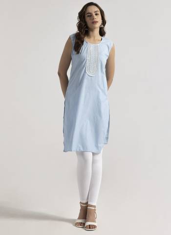 Attrective These Beautiful Looking Readymade Kurti.These Kurti Are Fabricated On Rayon.Its Beautified With Designer Embroidery Work.