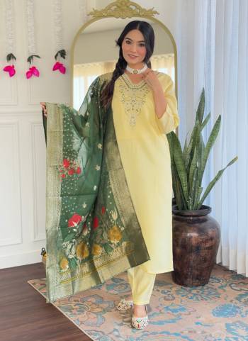 Looking These Suit in Fine Colored Pair With Bottom And Dupatta.These Top And Bottom Are Fabricated On Viscose Chanderi Pair With Jacquard Silk Dupatta.Its Beautified With Designer Embroidery Work Printed .