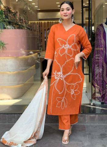 Looking These Suit in Fine Colored Pair With Bottom And Dupatta.These Top And Bottom Are Fabricated On Viscose Chanderi Pair With Chanderi Dupatta.Its Beautified With Designer Embroidery Work Printed .