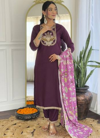 Looking These Suit in Fine Colored Pair With Bottom And Dupatta.These Top And Bottom Are Fabricated On Viscose Rayon Pair With French Crepe Dupatta.Its Beautified With Designer Embroidery Work Printed .