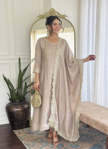 Looking These Suit in Fine Colored Pair With Bottom And Dupatta.These Top And Bottom Are Fabricated On Vichitra Silk Pair With Vichitra Silk Dupatta.Its Beautified With Designer Embroidery Work.
