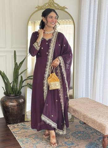 Looking These Suit in Fine Colored Pair With Bottom And Dupatta.These Top And Bottom Are Fabricated On Vichitra Silk Pair With Vichitra Silk Dupatta.Its Beautified With Designer Embroidery Work.