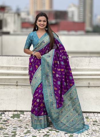 Attractive These Party Wear Saree in Fine Colored.These Saree And Blouse is Fabricated On Patola Silk.Its Beautified With Weaving Meenakari Polka Ikkat Designer.