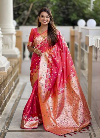 Attrective These Party Wear Saree in Fine Colored.These Saree And Blouse is Fabricated On Banarasi Silk.Its Beautified With Weaving Meenakari Designer.