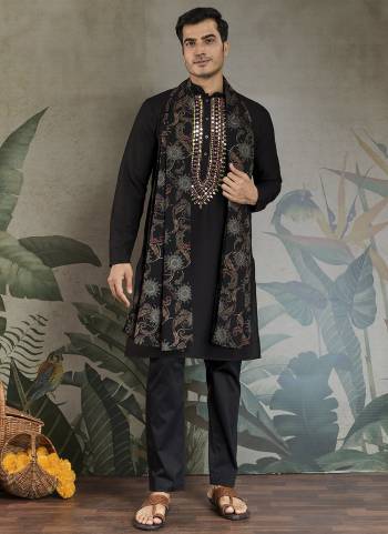 Attrective These Party Wear Readymade Kurta With Dupatta Pair in Fine Colored.These Kurta And Dupatta Are Viscose Rayon Fabricated on Pair.Its Beautified With Designer Thread,Sequance Embroidery Work With Foil Printed Dupatta.