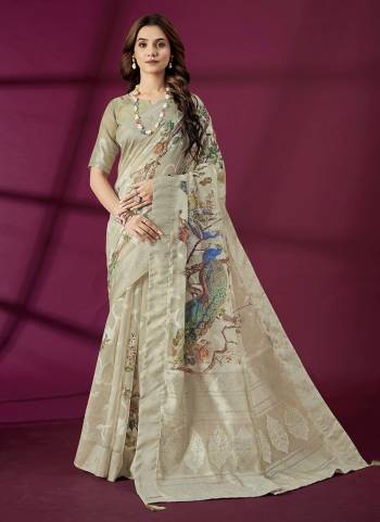 Attrective Look These Party Wear Saree in Fine Colored.These Saree And Blouse is Fabricated On Rich Silk.Its Beautified With Wevon Jacquard Designer,Printed.
