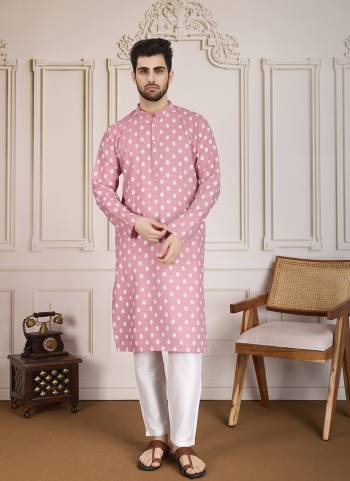 For A festive And Party Wear,Looking These Readymade Kurta With Payjama in Fine Colored.These Kurta is Fabricated On Cotton And Art Silk Bottom With Designer Printed.Buy Now.