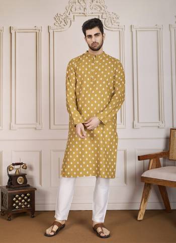 For A festive And Party Wear,Looking These Readymade Kurta With Payjama in Fine Colored.These Kurta is Fabricated On Cotton And Art Silk Bottom With Designer Printed.Buy Now.