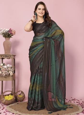 Attractive These Party Wear Ready To Wear Saree in Fine Colored.These Saree Are Rangoli Silk And Blouse is Art Silk Fabricated.Its Beautified With Wevon Designer With  Printed.