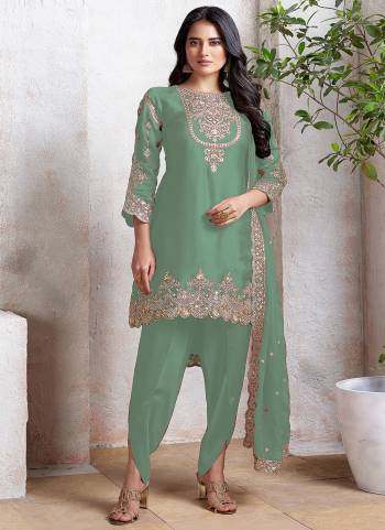 Looking These Designer Patiyala Suit in Fine Colored Pair With Bottom And Dupatta.These Top Are Faux Georgette And Dupatta Are Fabricated On Faux Georgette Pair With Santoon Bottom.Its Beautified With Santoon Inner.Its Beautified With Designer Embroidery Work.