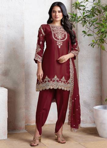 Looking These Designer Patiyala Suit in Fine Colored Pair With Bottom And Dupatta.These Top Are Faux Georgette And Dupatta Are Fabricated On Faux Georgette Pair With Santoon Bottom.Its Beautified With Santoon Inner.Its Beautified With Designer Embroidery Work.