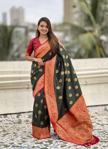 Looking These Party Wear Saree in Fine Colored.These Saree And Blouse is Fabricated On Soft Silk.Its Beautified With Weaving Meenakeri Designer.
