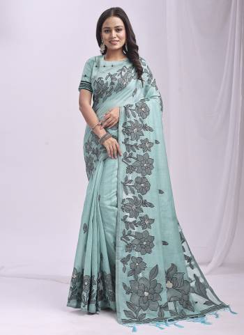 Looking These Fastive Wear Saree in Fine Colored.These Saree And Blouse is Fabricated On Linen Cotton.Its Beautified With Weavon Thread Designer.