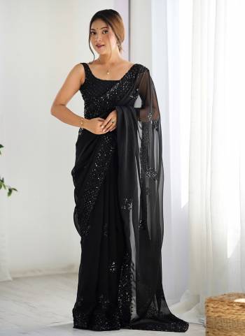 Attractive Looking These Party Wear Saree in Fine Colored.These Saree Are Georgette And Blouse is Georgette Fabricated.Its Beautified With Designer Thread,Sequance Embroidery Work.
