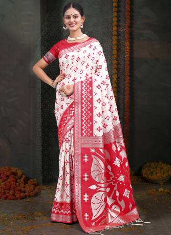 Garb These Fastive Wear Saree in Fine Colored.These Saree And Blouse is Fabricated On Linen Cotton.Its Beautified With Weavon Jacquard Designer.