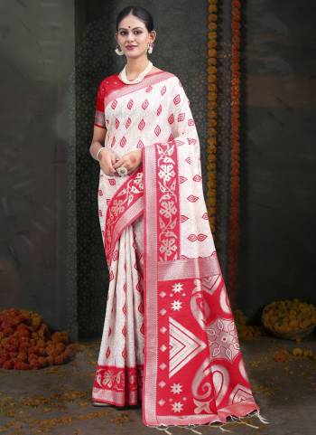 Garb These Fastive Wear Saree in Fine Colored.These Saree And Blouse is Fabricated On Linen Cotton.Its Beautified With Weavon Jacquard Designer.