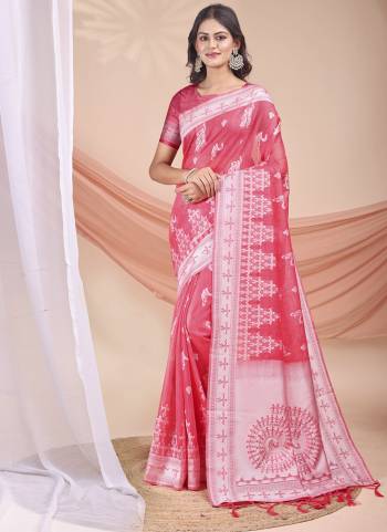 Attractive These Fastive Wear Saree in Fine Colored.These Saree And Blouse is Fabricated On Linen Cotton.Its Beautified With Weavon Jacquard Designer.