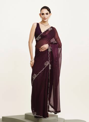 Attractive These Fancy Party Wear Saree in Fine Colored.These Saree Are Chiffon And Blouse is Fabricated On Art Silk Pair.Its Beautified With Fancy Beads And Stone Work Disigner Saree.