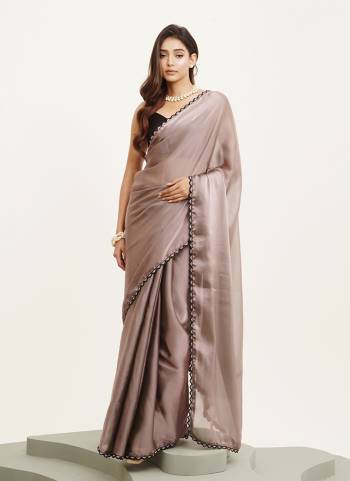 Attractive These Fancy Party Wear Saree in Fine Colored.These Saree Are Silk Blend And Blouse is Fabricated On Art Silk Pair.Its Beautified With Fancy Beads And Stone Work Disigner Saree.