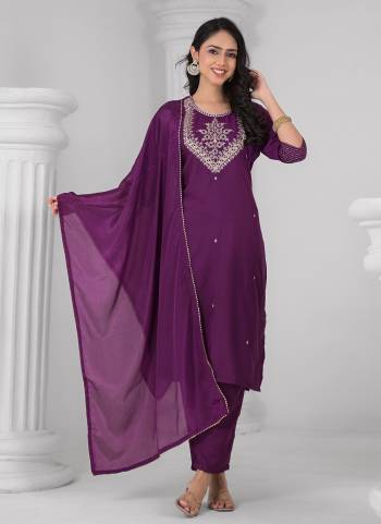 Attractive These Designer Suit in Fine Colored Pair With Bottom And Dupatta.These Top Are Rayon And Bottom Are Fabricated On Rayon Pair With Nazneen Dupatta.Its Beautified With Designer Embroidery Work.