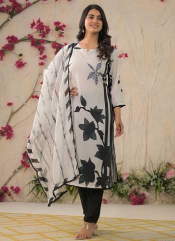 Attractive These Designer Suit in Fine Colored Pair With Bottom And Dupatta.These Top Are Muslin And Bottom Are Fabricated On Rayon Pair With Tebby Dupatta.Its Beautified With Designer Embroidery Work.