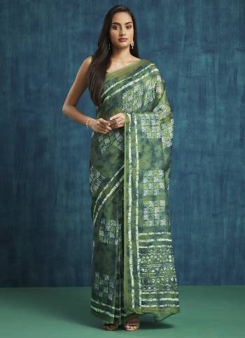 Attractive These Party Wear Ready To Wear Saree in Fine Colored.These Saree Are Muslin And Blouse is Muslin Fabricated.Its Beautified With Designer Digital Printed.
