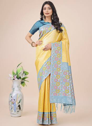 Garb These Fastive Wear Saree in Fine Colored.These Saree And Blouse is Fabricated On Lichi Silk.Its Beautified With Weavon Thread Designer.