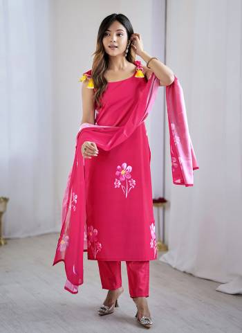 Garb These Suit in Fine Colored Pair With Bottom And Dupatta.These Top And Bottom Are Fabricated On Viscose French Crepe Pair With Georgette Dupatta.Its Beautified With Designer Floral Printed .