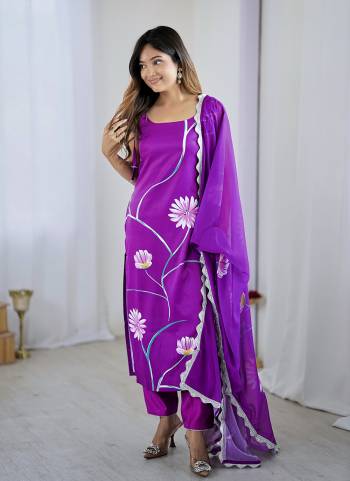 Garb These Suit in Fine Colored Pair With Bottom And Dupatta.These Top And Bottom Are Fabricated On Viscose French Crepe Pair With Georgette Dupatta.Its Beautified With Designer Floral Printed .