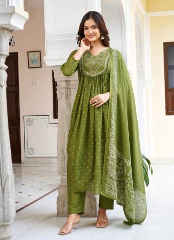 Attractive These Suit in Fine Colored Pair With Bottom And Dupatta.These Top And Bottom Are Fabricated On Cotton Pair With Cotton Dupatta.Its Beautified With Printed,Designer Embroidery Work.