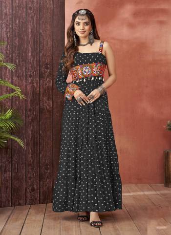 Atrective These Beautiful Looking Navratri Collection Readymade Long Gown.These Gown is Fabricated On Faux Georgette.Its Beautified With Designer Bandhani Printed With Kutchi Work.