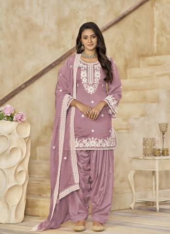 Looking These Beautiful Party Wear Fine Color Salwar Suits.These Top Are Roman Silk And Dupatta Are Organza And Bottom Santoon Fabricated.Its Beautified With Designer Embroidery Work.