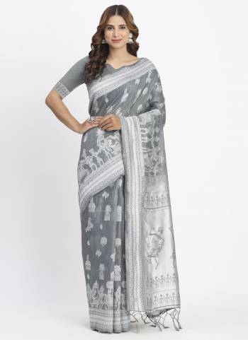 Looking These Fastive And Party Wear Saree in Fine Colored.These Saree And Blouse is Fabricated On Linen Cotton.Its Beautified With Weavon Thread Designer.