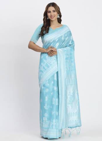 Looking These Fastive And Party Wear Saree in Fine Colored.These Saree And Blouse is Fabricated On Linen Cotton.Its Beautified With Weavon Thread Designer.