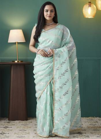 Attractive These Party Wear Ready To Wear Saree in Fine Colored.These Saree Are Organza And Blouse is Organza Fabricated.Its Beautified With Designer Foil Printed With Lace Border.