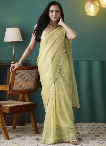 Attractive These Party Wear Ready To Wear Saree in Fine Colored.These Saree Are Organza And Blouse is Organza Fabricated.Its Beautified With Designer Foil Printed With Lace Border.