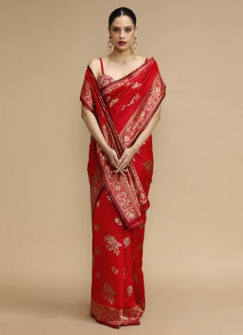 Looking These Party Wear Saree in Fine Colored.These Saree is Fabricated On Lichi Silk Pair With Lichi Silk Blouse.Its Beautified Wevon Jacquard Designer.