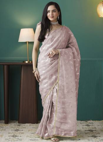 Garb These Party Wear Ready To Wear Saree in Fine Colored.These Saree Are Organza And Blouse is Organza Fabricated.Its Beautified With Solid Designer Foil Printed With Lace Border.