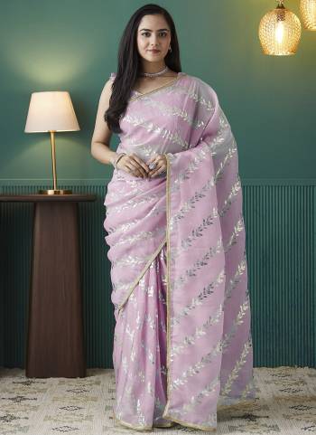 Garb These Party Wear Ready To Wear Saree in Fine Colored.These Saree Are Organza And Blouse is Organza Fabricated.Its Beautified With Solid Designer Foil Printed With Lace Border.