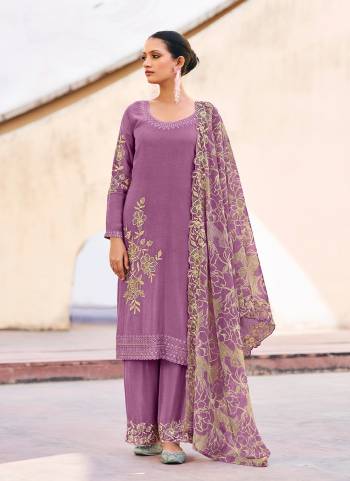 Attrective Looking These Plazzo Suit in Fine Colored Pair With Bottom And Dupatta.These Top And Bottom Are Fabricated On Chinon Pair With Organza Dupatta.Its Beautified With Designer Embroidery Work With Printed Dupatta.