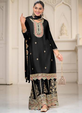 Attractive These Designer Plazzo Suit in Fine Colored Pair With Bottom And Dupatta.These Top Are Chinon And Bottom Are Fabricated On Chinon Pair With Chinon Dupatta.Its Beautified With Designer Heavy Embroidery Work.