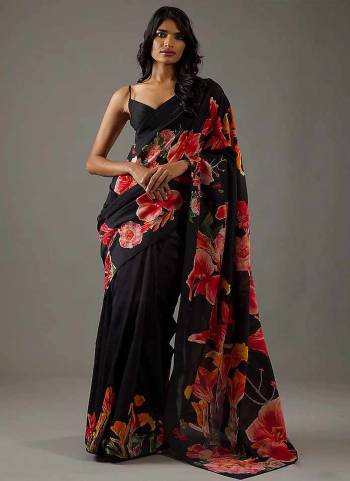 Garb These Party Wear Saree in Fine Colored.These Saree Are Bright Moss And Blouse is Fabricated On Bright Moss Pair.Its Beautified With Designer Digital Printed.