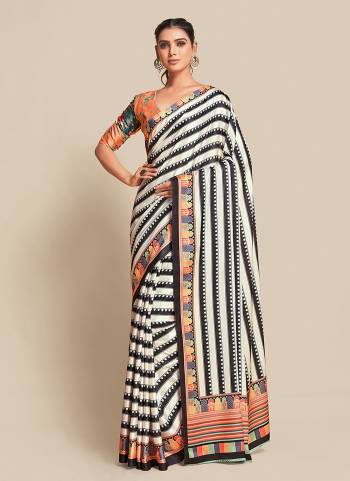 Garb These Party Wear Saree in Fine Colored.These Saree Are Bright Moss And Blouse is Fabricated On Bright Moss Pair.Its Beautified With Designer Digital Printed.