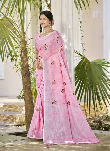 Garb These Fastive And Party Wear Saree in Fine Colored.These Saree And Blouse is Fabricated On Linen.Its Beautified With Wevon Palu Border Designer With Thread Embroidery Work.