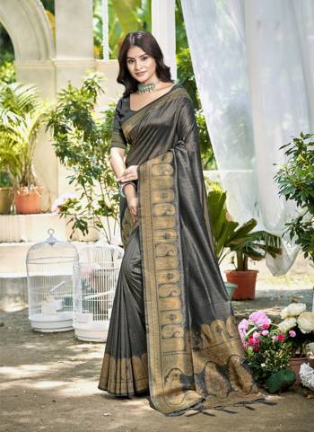 Looking These Fastivel And Party Wear Saree in Fine Colored.These Saree And Blouse is Fabricated On Assam Silk.Its Beautified With Wevon Palu Border Designer.